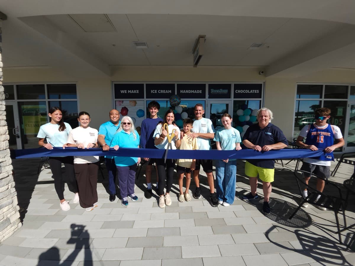 Fruitville Farms ribbon cutting
